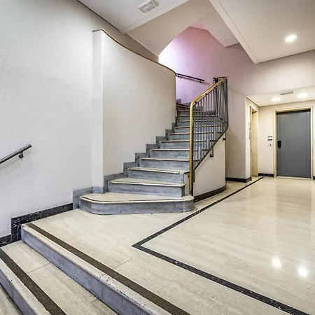 Apartament Yd Duomo Design In Mediolan